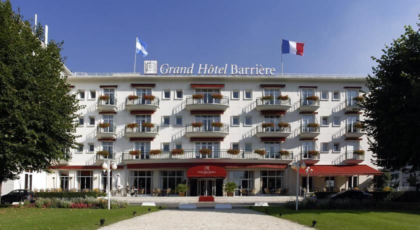 Hotel Barriere Le Grand Hotel أُنْريا لي با المظهر الخارجي الصورة